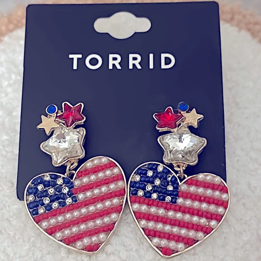 Torrid USA flag earring NWT